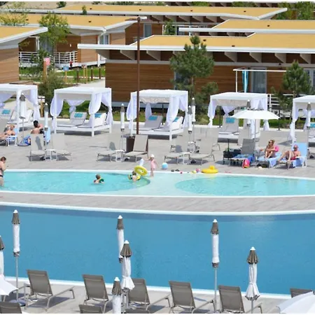 Bungalow Leccio Trilocale 3 Pax בקתה ביביונה
